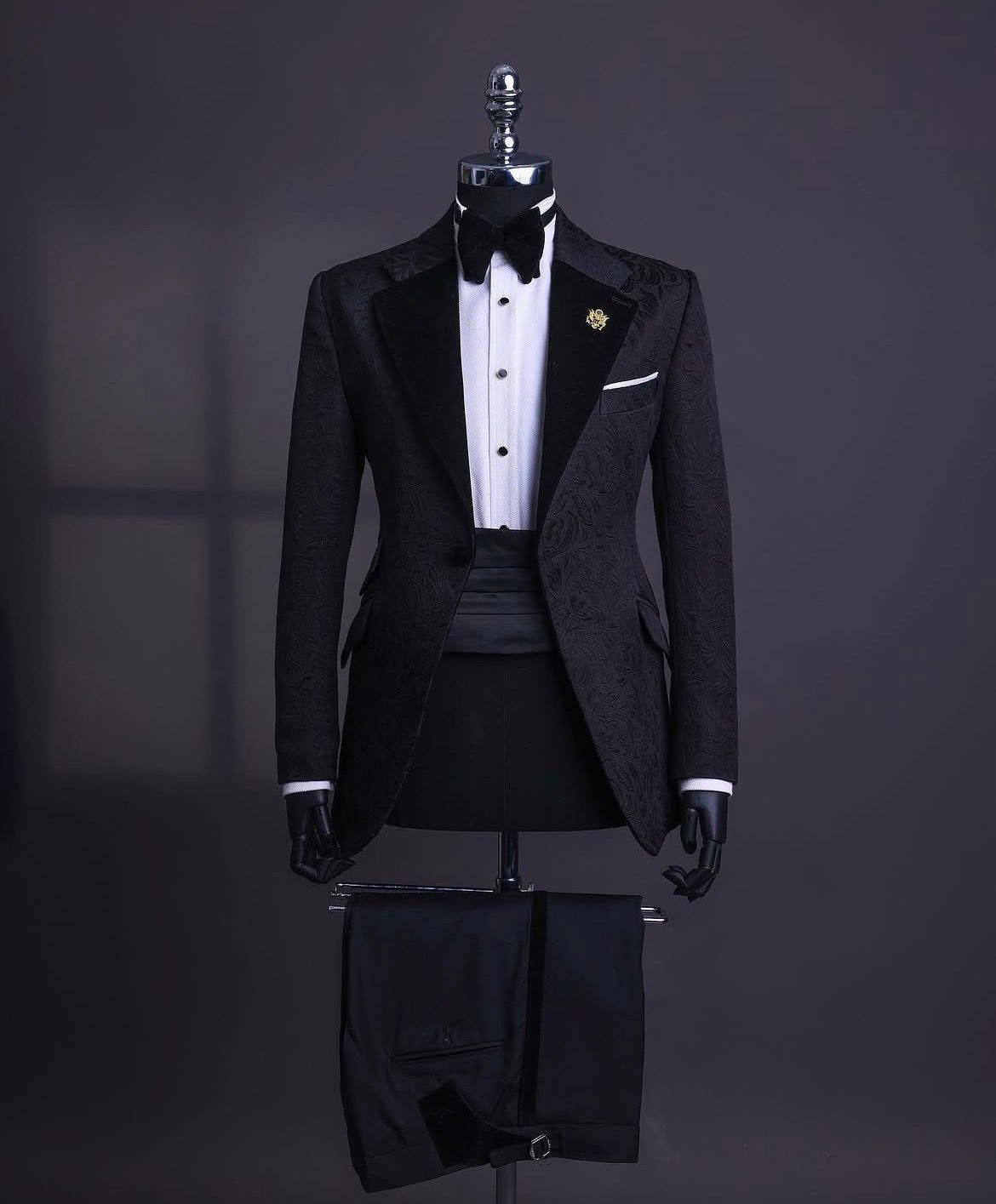 Tuxedo suit